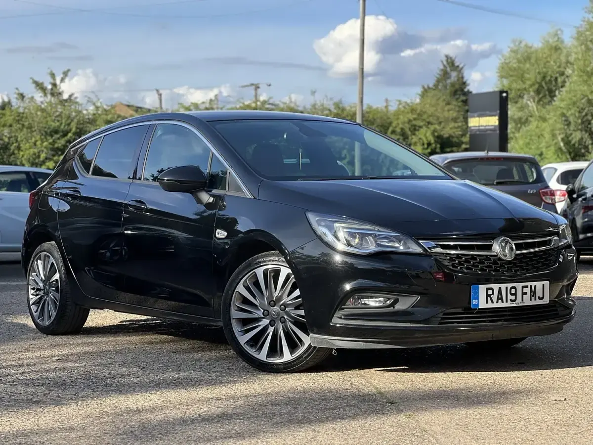 Used Vauxhall Astra 150 HP (110 kW) 2019 Black Hatchback