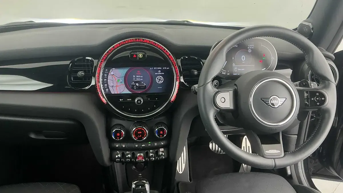Used Mini Cooper S Hatch 176 HP (129 kW) 2023 Black Hatchback