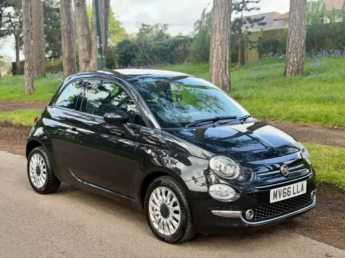 Usado Fiat 500 Lounge 69 HP (50 kW) 2016 Preto Citadino