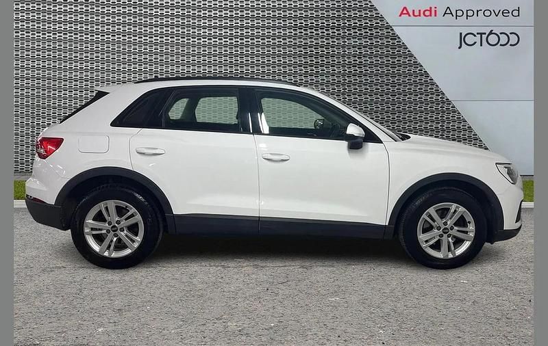 Used Audi Q3 Design 150 HP (110 kW) 2021 White SUV