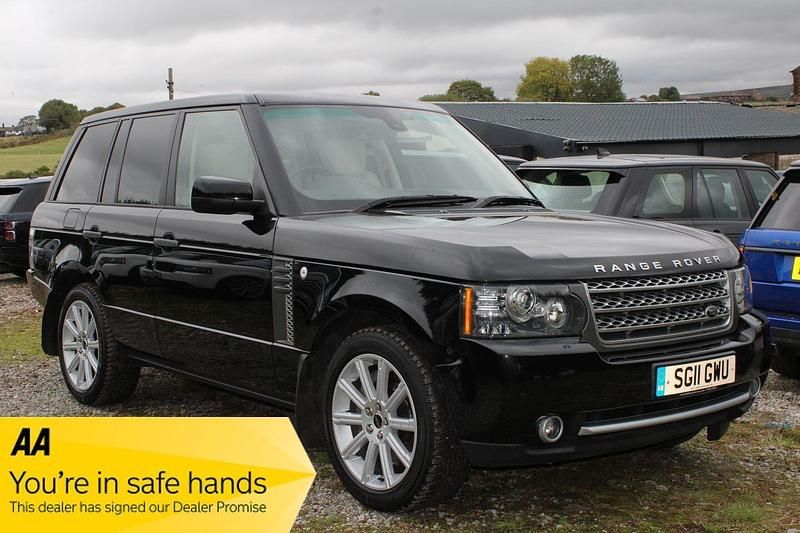 Black Used 2011 Land Rover Range Rover Vogue SE SUV | £24,950 - Image 1/4