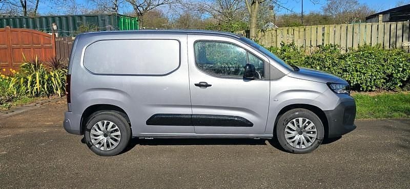 New Peugeot Partner 131 HP (96 kW) 2026 Cumulus gry MPV