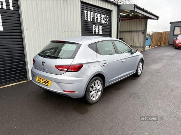 Used Seat Leon SE Technology 110 HP (80 kW) 2018 Silver Hatchback