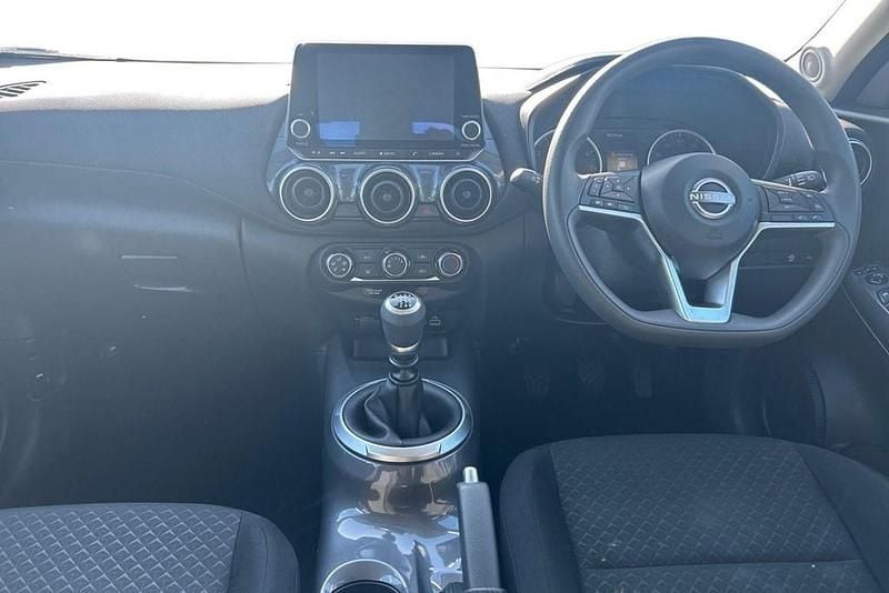 Used Nissan Juke Acenta 117 HP (86 kW) 2023 White SUV