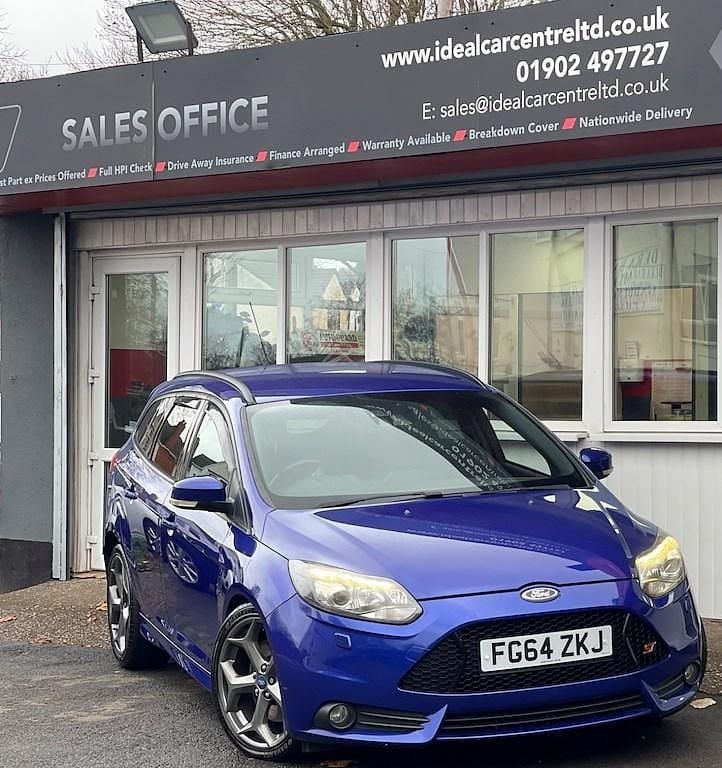 Blue Used 2014 Ford Focus ST Estate | £5,995 (Good price) - Image 1/3