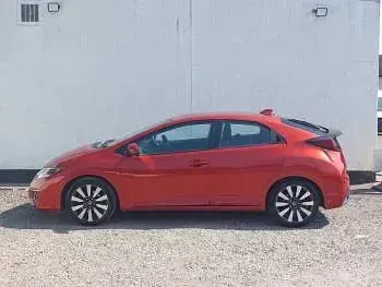 Used Honda Civic SE Plus 142 HP (104 kW) 2016 Red Hatchback