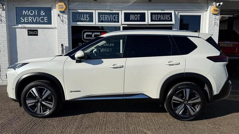 Used Nissan X-Trail Tekna 213 HP (156 kW) 2024 White SUV