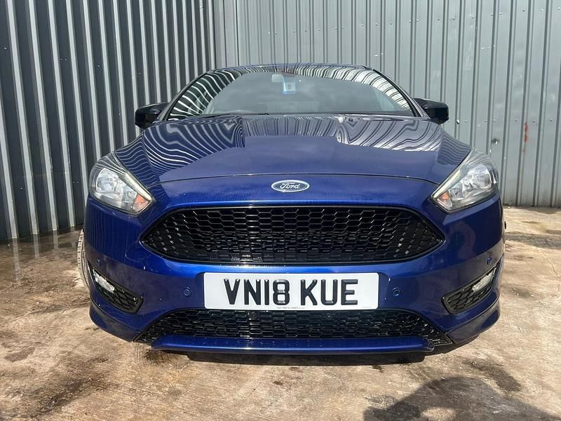 Used Ford Focus ST-Line X 140 HP (102 kW) 2018 Blue Hatchback