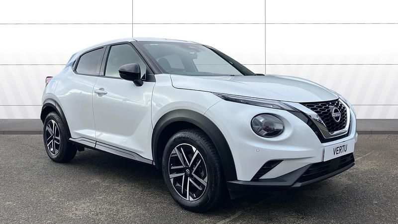 Used Nissan Juke N-Connecta 114 HP (83 kW) 2024 White SUV
