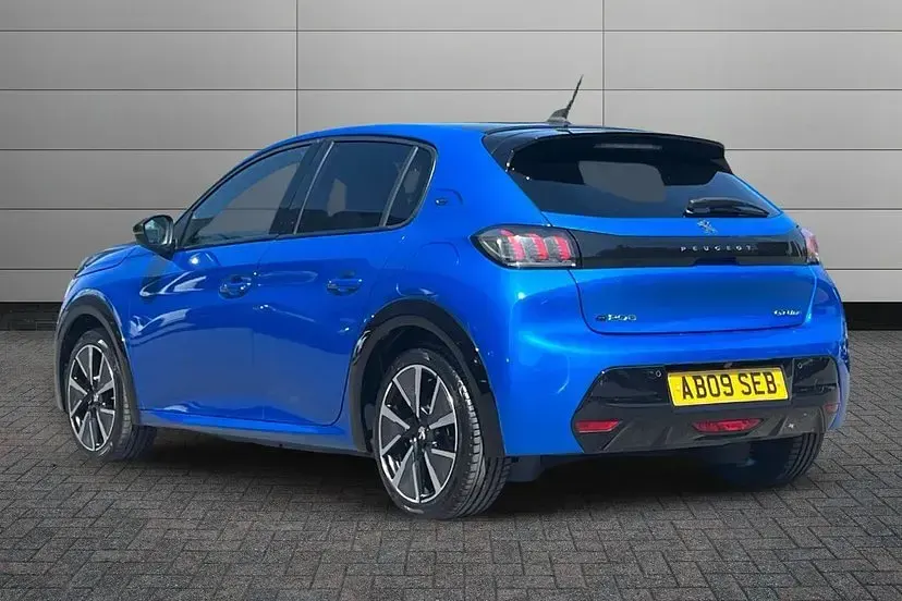 Used Peugeot e-208 GT-line 98 kW (134 HP) 2020 Blue Hatchback