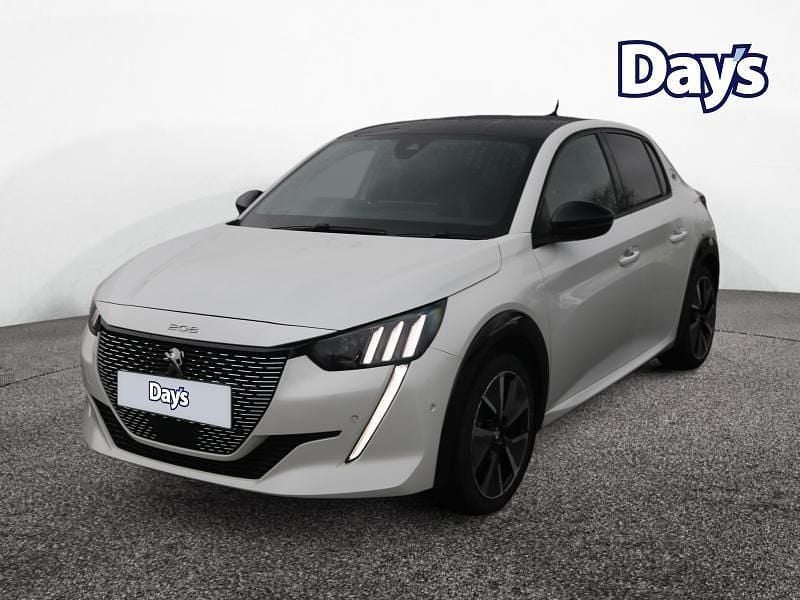 Used Peugeot e-208 GTi 100 kW (136 HP) 2022 White Hatchback