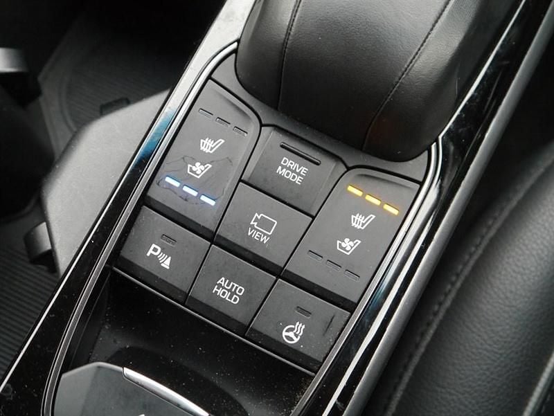 Used Hyundai Ioniq Premium SE 100 kW (136 HP) 2020 Red Hatchback