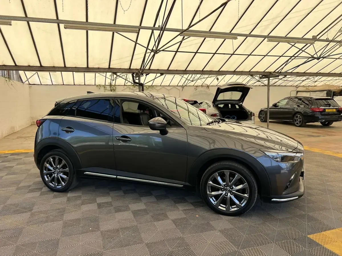 Used Mazda CX-3 Inclusive 121 HP (88 kW) 2018 Grey SUV