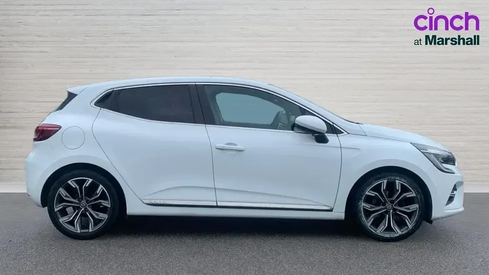 Used Renault Clio Version S 100 HP (73 kW) 2021 White Hatchback