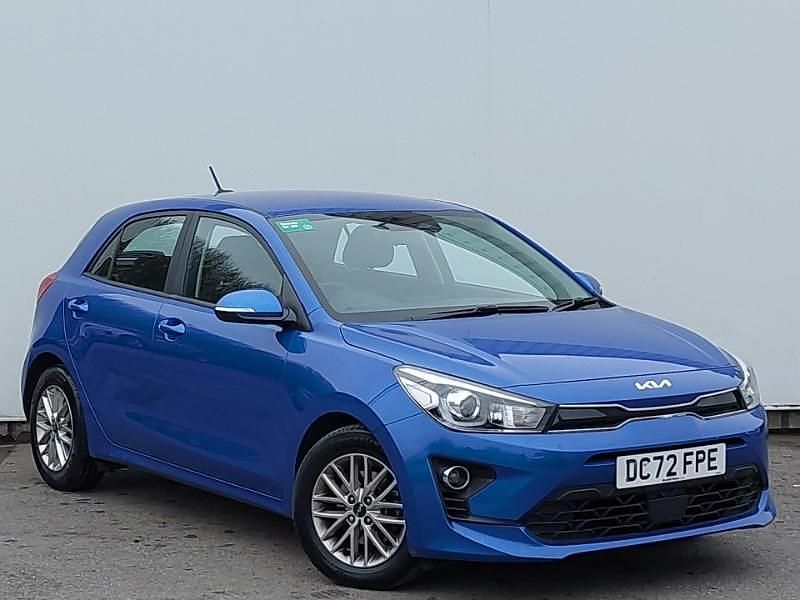 Used Kia Rio 99 HP (72 kW) 2023 Blue Hatchback