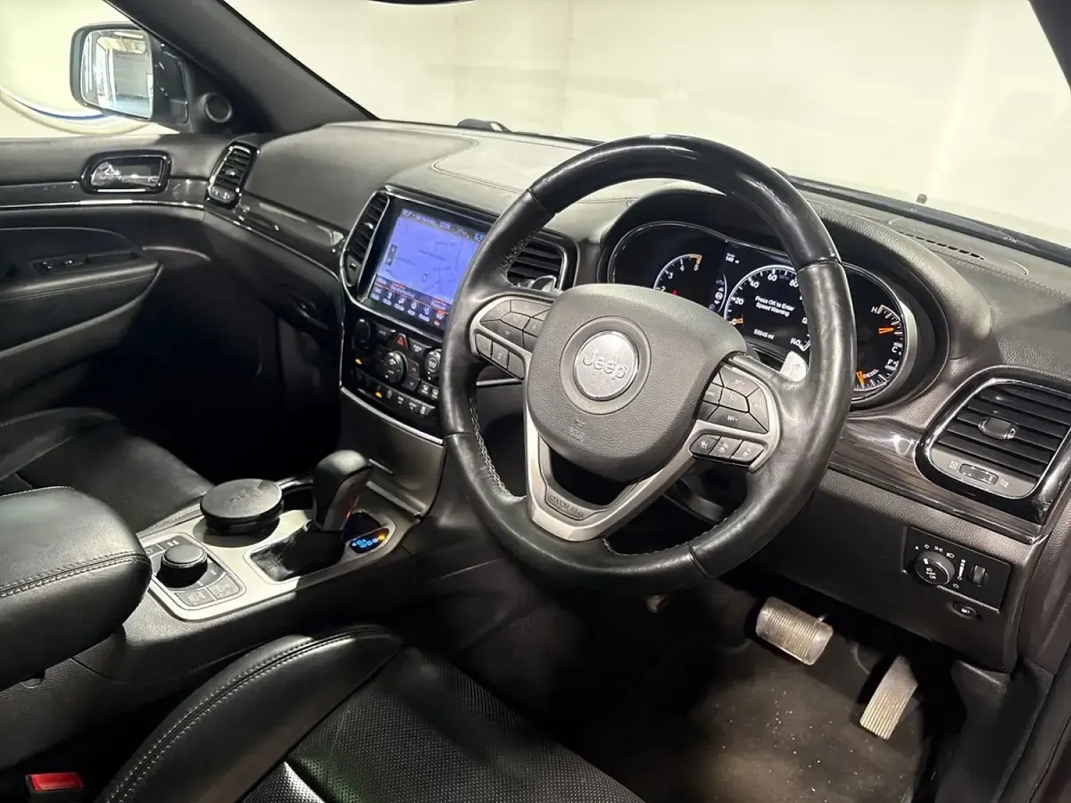 Used Jeep Grand Cherokee Overland 240 HP (176 kW) 2020 Purple SUV