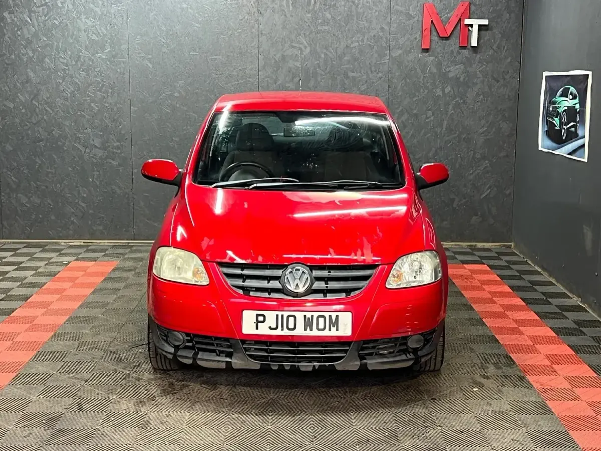Used VW Fox 55 HP (40 kW) 2010 Red Hatchback