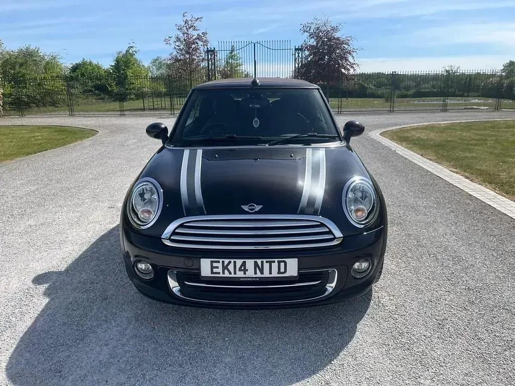 Begagnad Mini Cooper Cabriolet 122 HK (89 kW) 2014 Brun Cab