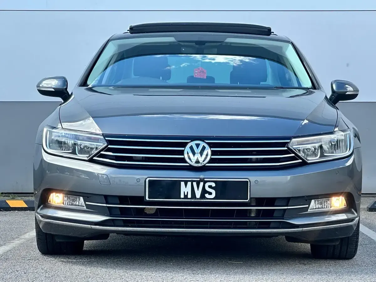 Used VW Passat GT 150 HP (110 kW) 2017 Grey Sedan
