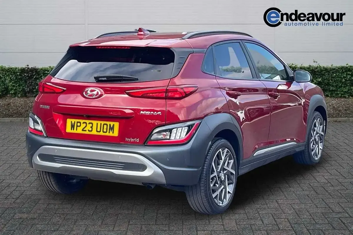 Used Hyundai Kona Premium 141 HP (103 kW) 2023 Red SUV