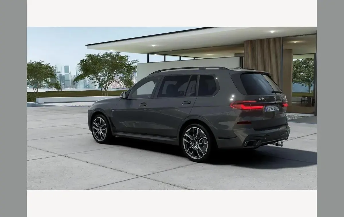 New BMW X7 M Sport 347 HP (255 kW) 2026 Grey SUV