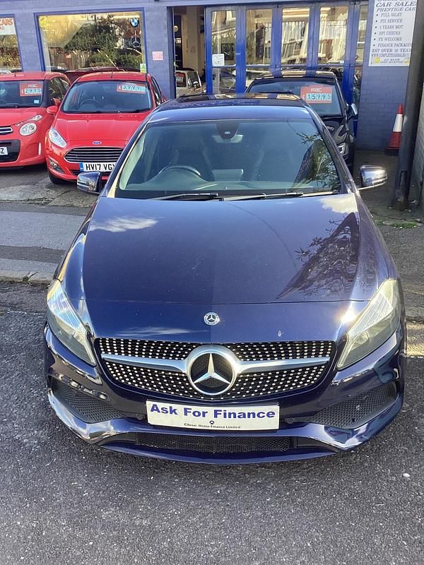 Used Mercedes A180 AMG line 109 HP (80 kW) 2018 Blue Hatchback