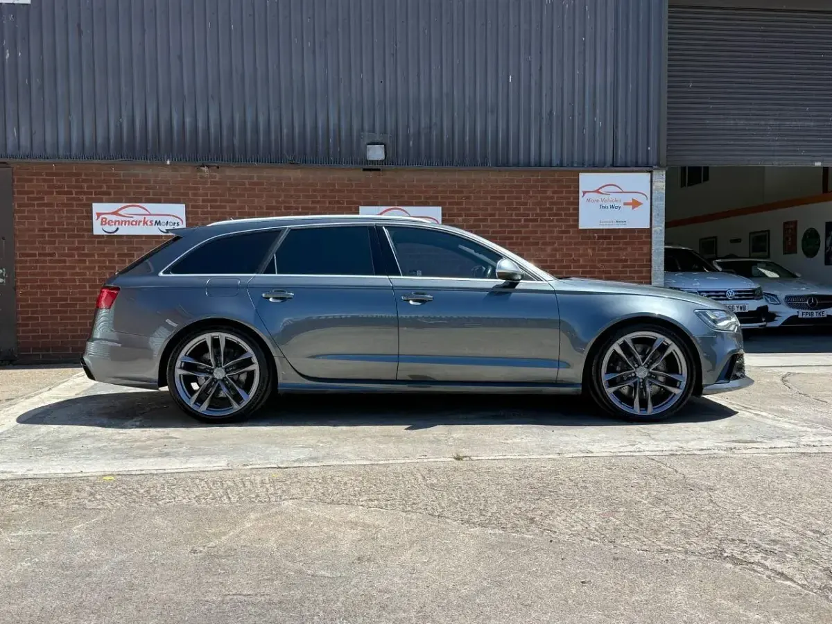 Used Audi RS6 Performance 560 HP (411 kW) 2013 Grey Estate