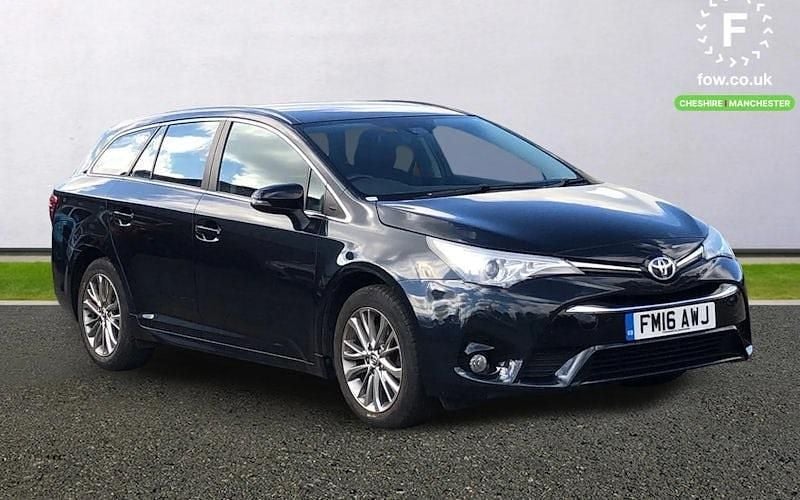 Usado Toyota Avensis Business Edition 143 HP (105 kW) 2018 Carrinha