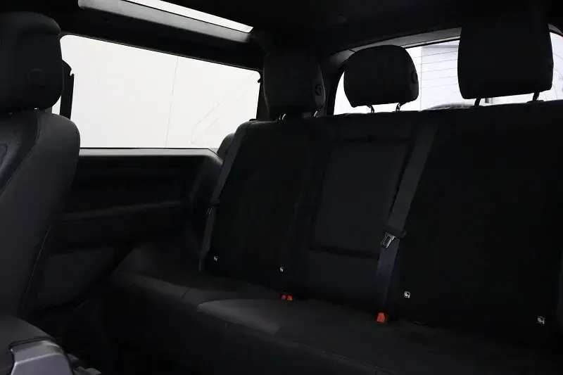Used Land Rover Defender 515 HP (378 kW) 2022 Black SUV