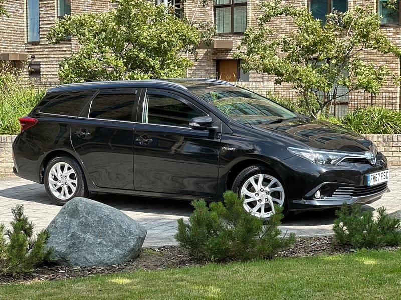 Black Used 2018 Toyota Auris Hybrid Estate | £12,499 (Fair price) - Image 1/3