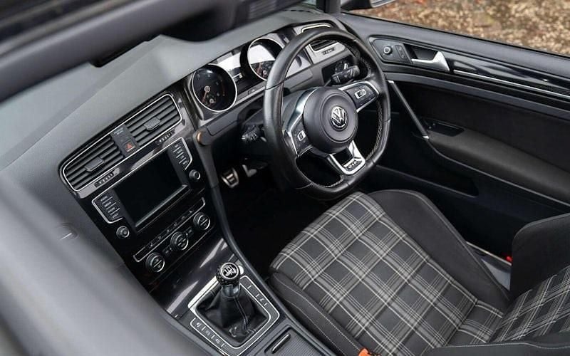 Used VW Golf VII GTD 184 HP (135 kW) 2015 Grey Hatchback