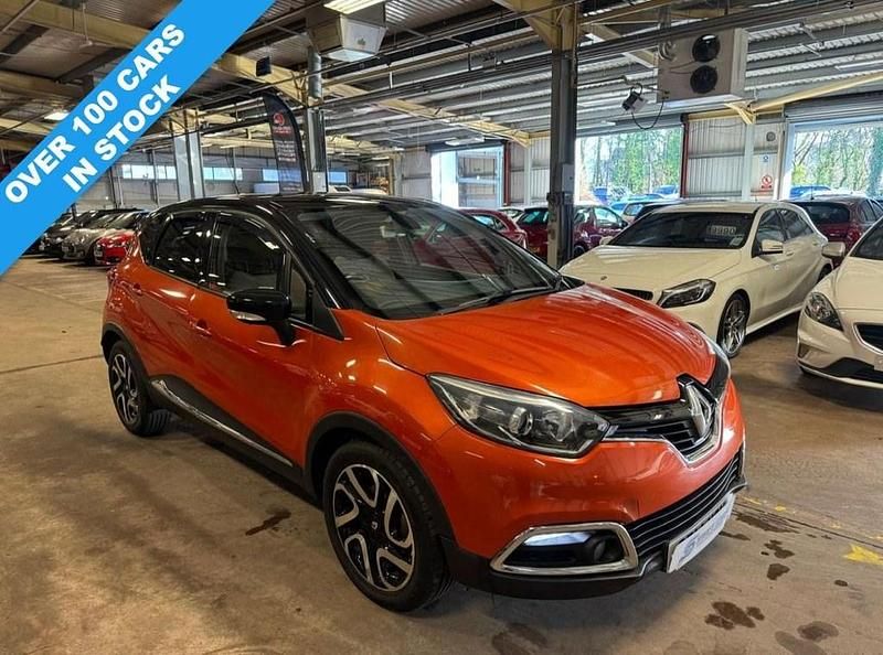 Used Renault Captur Dynamique 90 HP (66 kW) 2014 Orange/black SUV