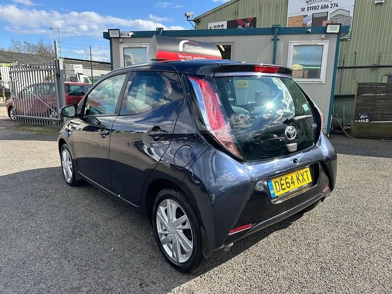 Used Toyota Aygo x-press 2014 Blue Hatchback
