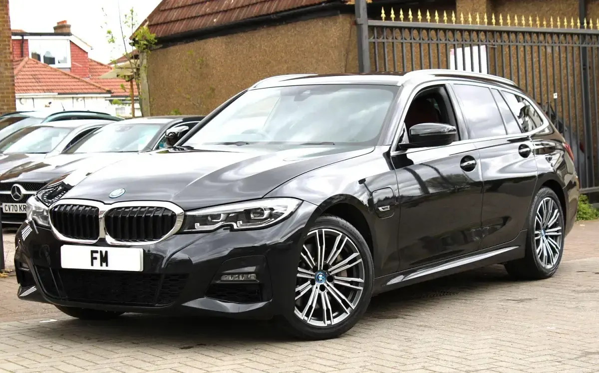 Used BMW 330e M Sport 292 HP (214 kW) 2022 Black Estate