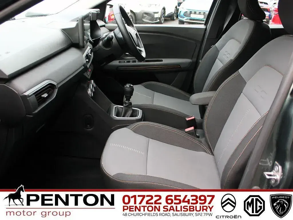Used Dacia Sandero Extreme 100 HP (73 kW) 2023 Green Hatchback