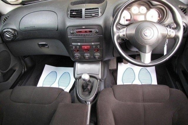 Begagnad Alfa Romeo GT 2007 Sportkupé