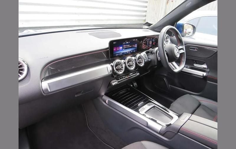 Used Mercedes GLB200 Executive 161 HP (118 kW) 2025 Blue SUV