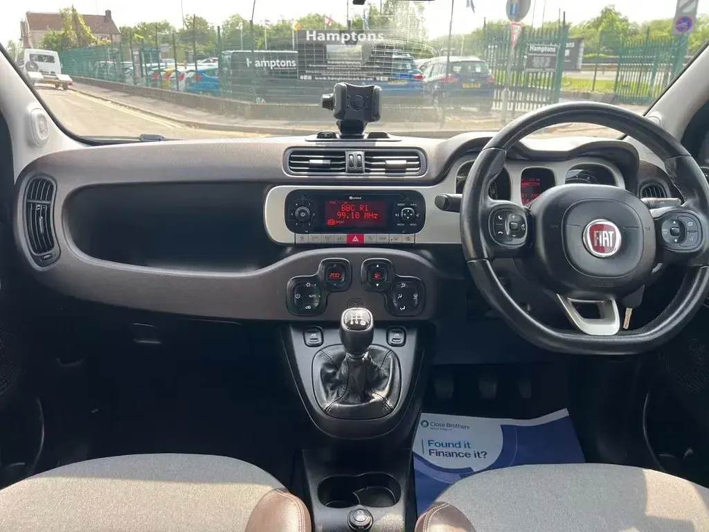 Used Fiat Panda Cross Cross 69 HP (50 kW) 2017 Green Hatchback