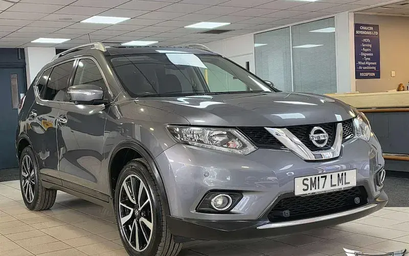 Used Nissan X-Trail N-Vision 163 HP (119 kW) 2017 Grey SUV