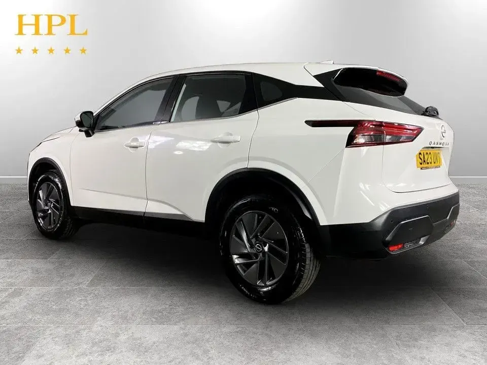 Used Nissan Qashqai Acenta Premium 140 HP (102 kW) 2023 White SUV