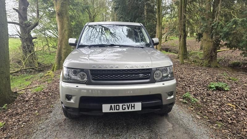 Used Land Rover Range Rover SE 2011 Gold SUV