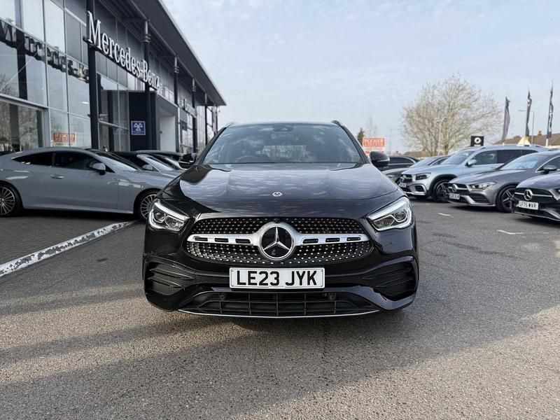 Used Mercedes GLA200 Executive 163 HP (119 kW) 2023 Black SUV