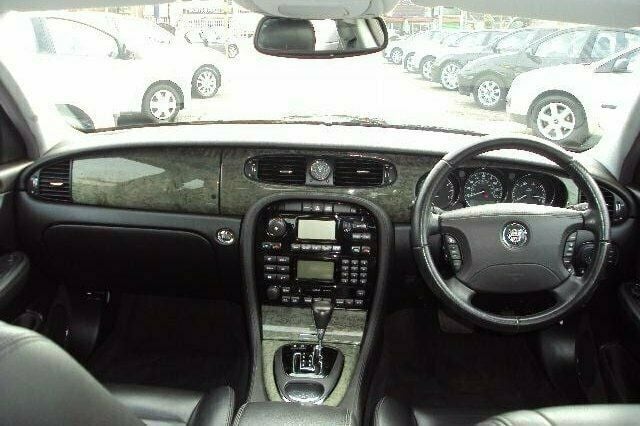 Used Jaguar XJ8 262 HP (192 kW) 2004 Sedan