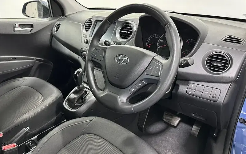 Used Hyundai i10 Premium SE 88 HP (64 kW) 2018 Blue Hatchback
