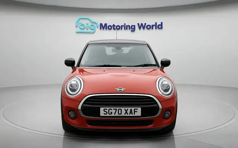 Used Mini Cooper Classic 136 HP (100 kW) 2020 Orange Hatchback