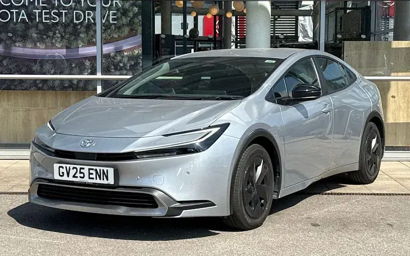 Used Toyota Prius Design 223 HP (164 kW) 2025 Silver Hatchback