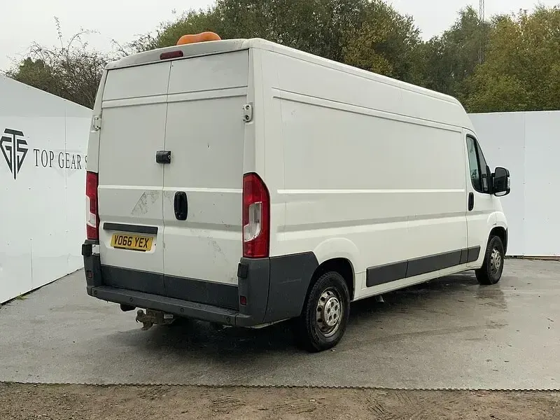 Used Citroën Relay 130 HP (95 kW) 2016 White Van