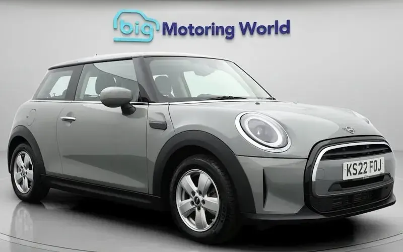 Used Mini Cooper Classic 136 HP (100 kW) 2022 Hatchback