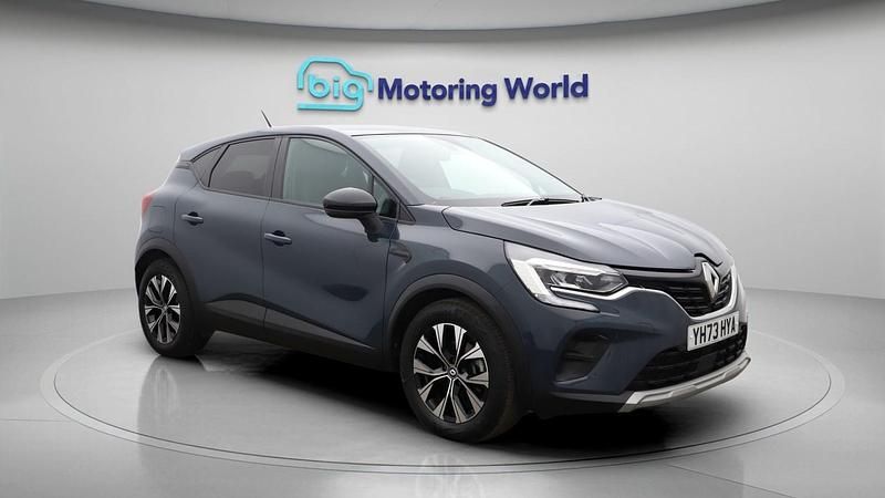 Blue Used 2023 Renault Captur Evolution SUV | £14,700 (Good price) - Image 1/4