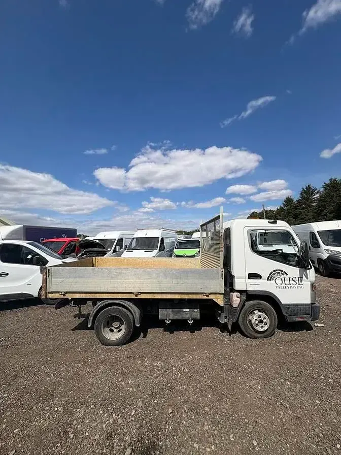 Used Mitsubishi Canter 2013 White Cabriolet